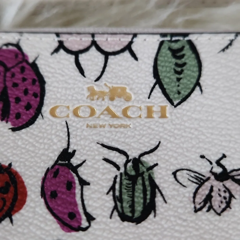 NWT Coach Corner Zip Critter Print Wristlet Wallet 🐞🦋🪲♥️🎁 - Picture 3 of 12